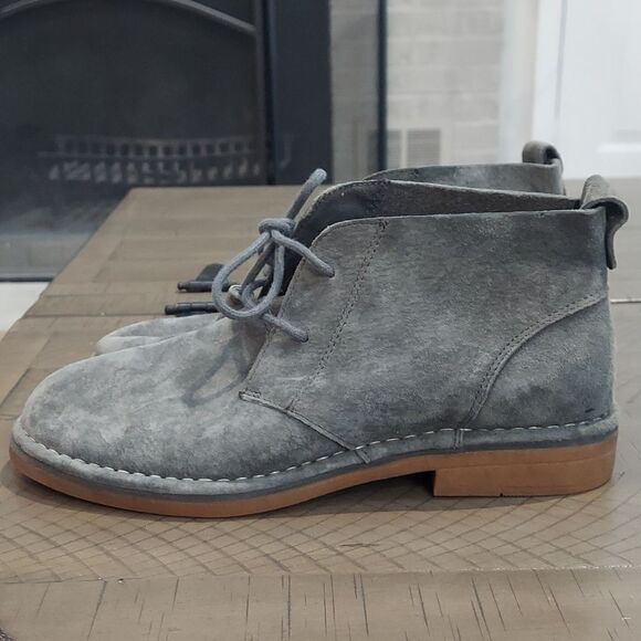 Hush Puppies Cyra Catelyn Gray Suede Chukka Boots Sz 8.5 - Picture 4 of 11